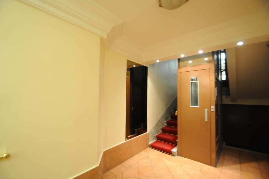 Duplex Opera Apartment Nisa Exterior foto