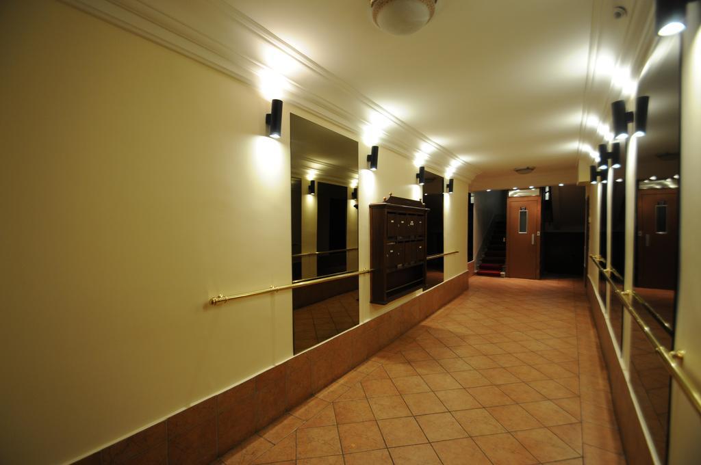 Duplex Opera Apartment Nisa Exterior foto